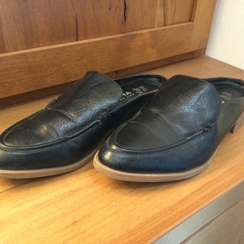 Sonoma Size 8.5 Black Slip  in  + Vitalize Ortholite